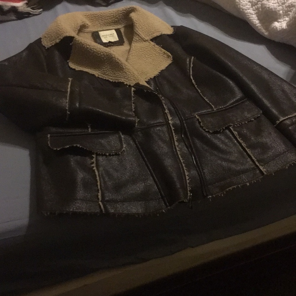 Women’s Sonoma Brand Bomber Style Coat w/Sherpa Lining! (XL)
